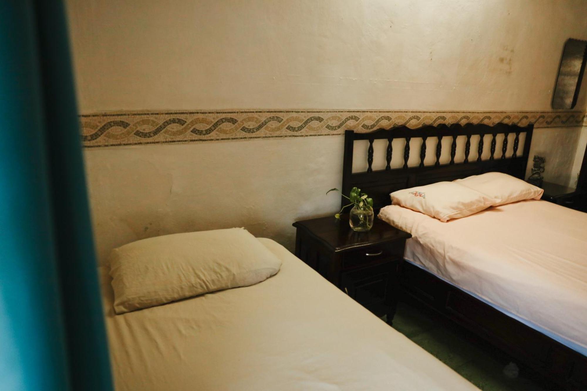 Hostal Casa Cucu - Wifi, Hot Water, Ac, Free Water Refill - Stay 3 Nights Or More And Get 1 Day Free Bikes & 1 Free Laundry Wash Valladolid  Zewnętrze zdjęcie